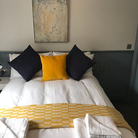 Hotel No.16 Seaham Habitación foto The bedroom at The Old Post Office