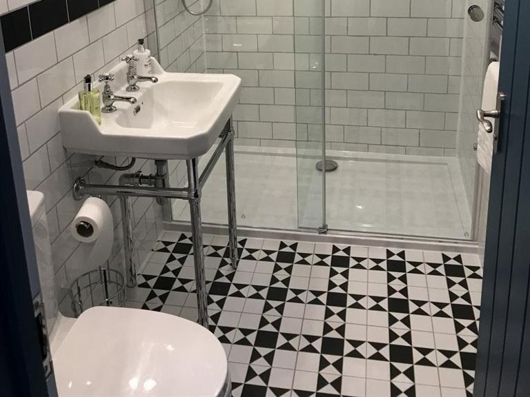 Hotel No.16 Seaham Exterior foto Bathroom with shower enclosure